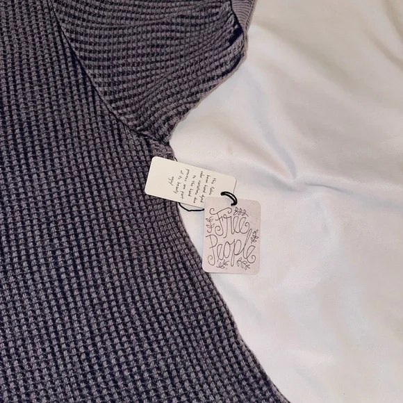 Free PEOPLE TOP - Picture 2 of 8